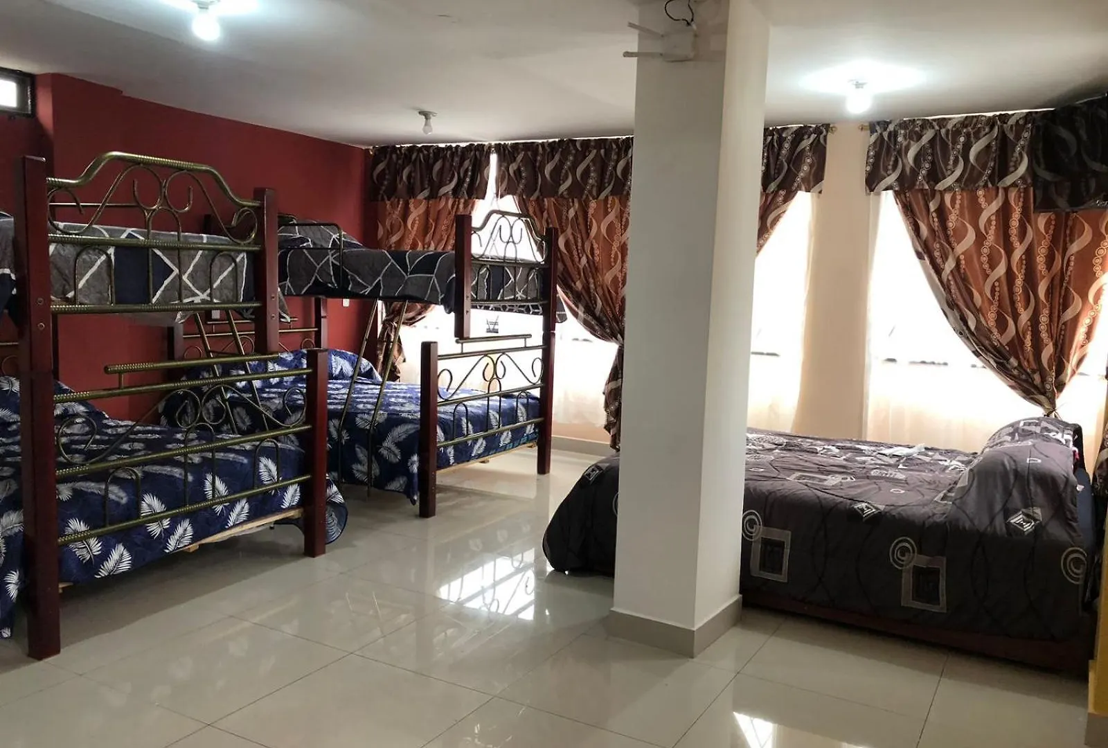 Πανσιόν Hostal Quito Nayla